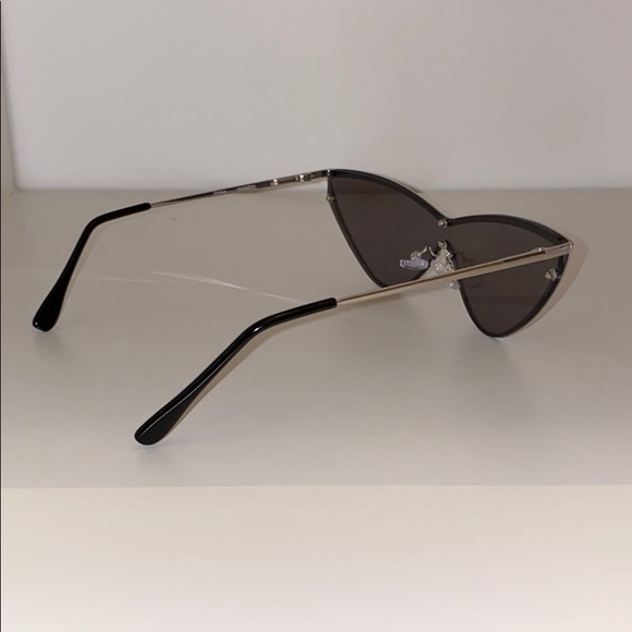 F21 | Cat eye sunglasses - Picture 4 of 4